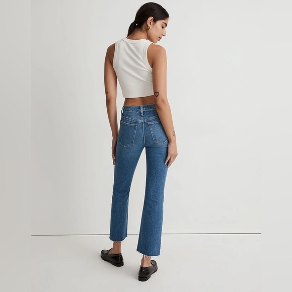 Madewell Kick Out Crop Jeans in Cherryville Wash - Picture 4 of 16